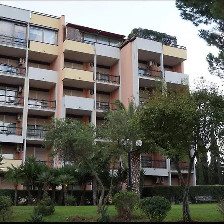Domus Aurelia Luxury-2